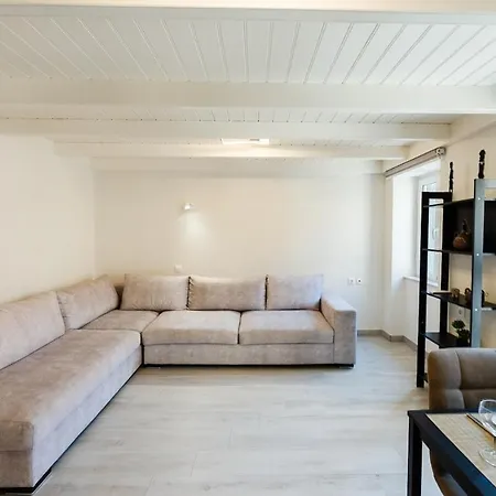 Helena Old Town Corfu 3 *